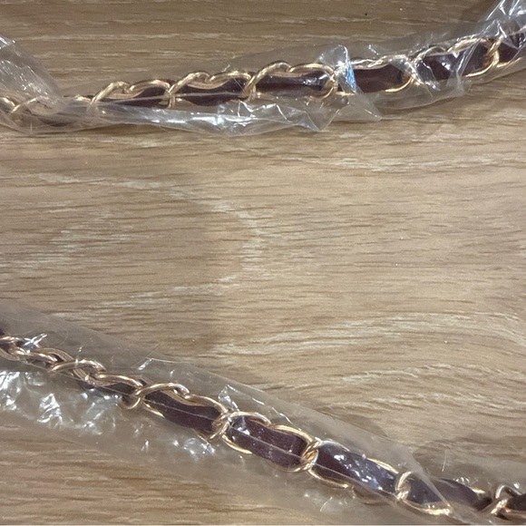 Badgley Mischka Small Pleated Crossbody Bag Vegan Leather Burgundy Plumb NWT - Picture 8 of 12